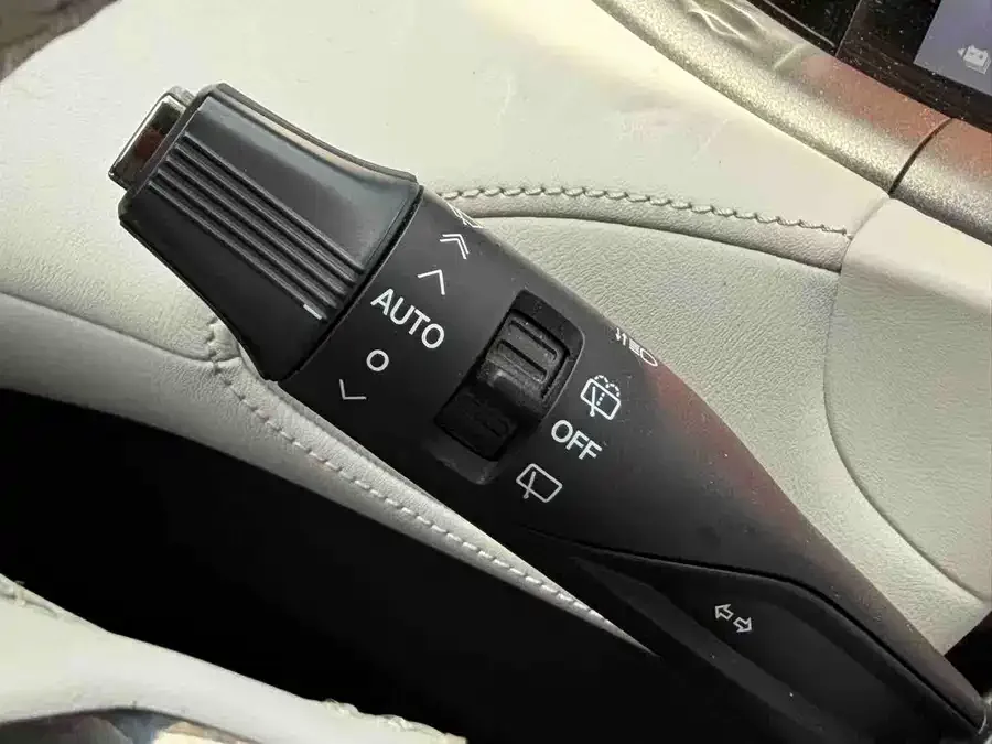 Voyah Lantu FREE VOYAH FREE 2025 318 318km RWD Touring Edition 2025 — миниатюра 4