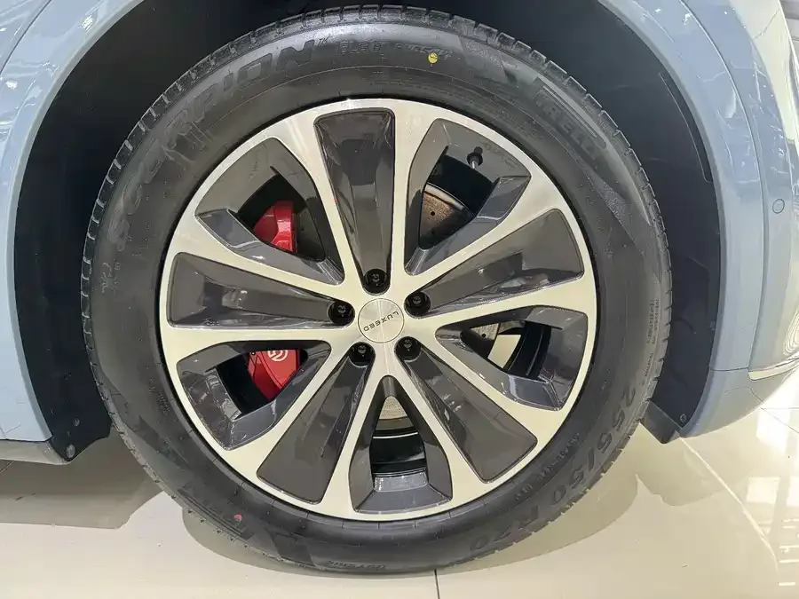 Smart world R7 Zhijie R7 2024 pure electric 736km UItra 2024 — миниатюра 4