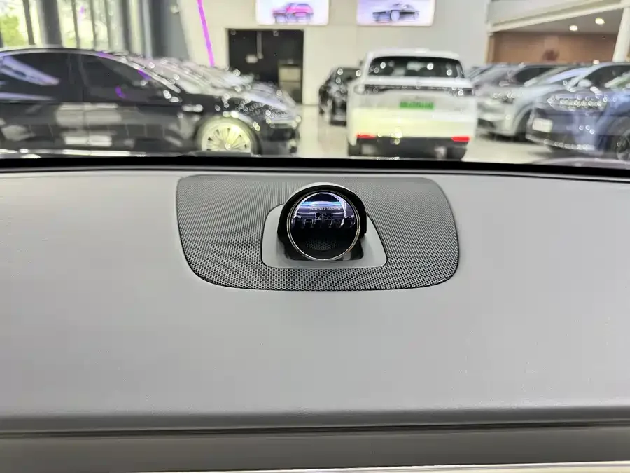 Smart world R7 Zhijie R7 2024 pure electric 736km UItra 2024 — миниатюра 5