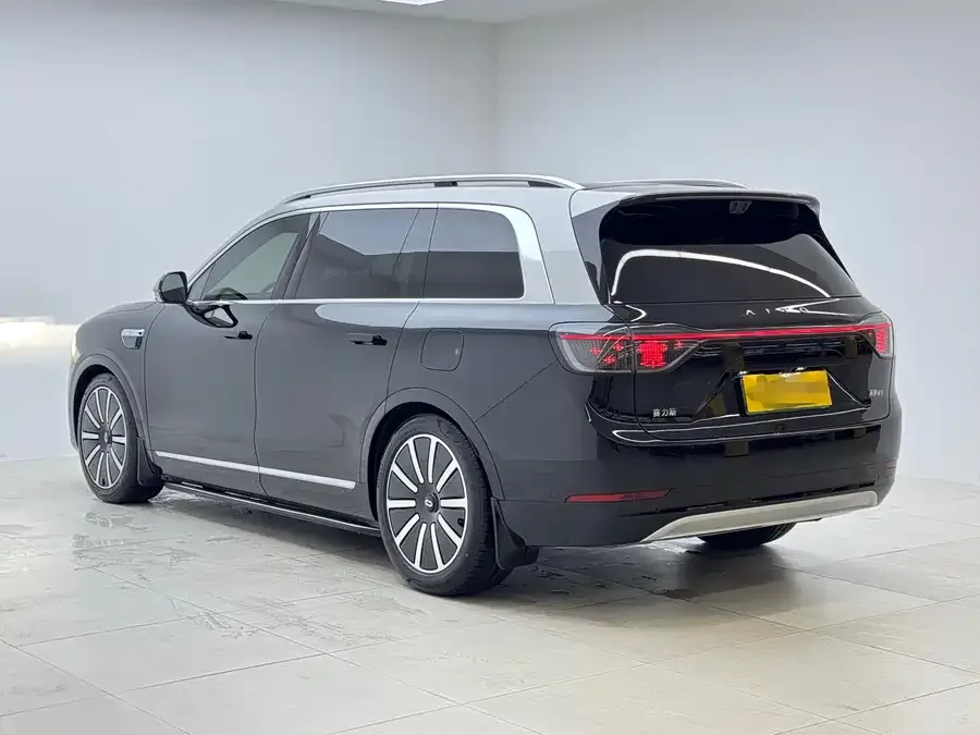 AITO M9 Wenjie M9 2025 Extended Range Ultra Edition 52kWh 6-Seat Version (192-line LiDAR) 2025 — миниатюра 2