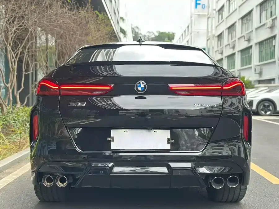 BMW X6 2022 xDrive40i M Sport Package 2022 — миниатюра 3