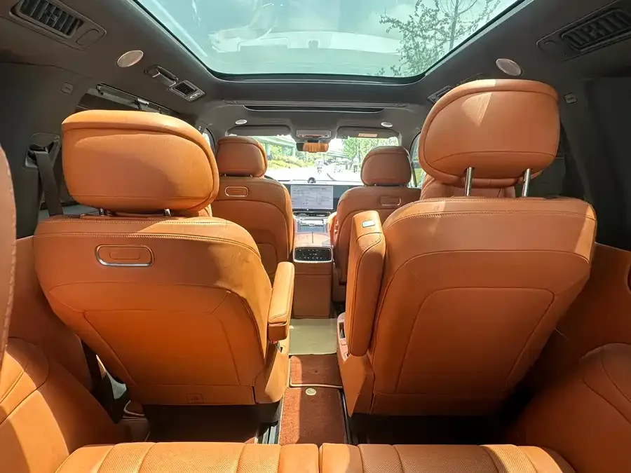 AITO M9 M9 2024 Extended Range Ultra Edition 42kWh 6-seater Edition 2024 — миниатюра 4
