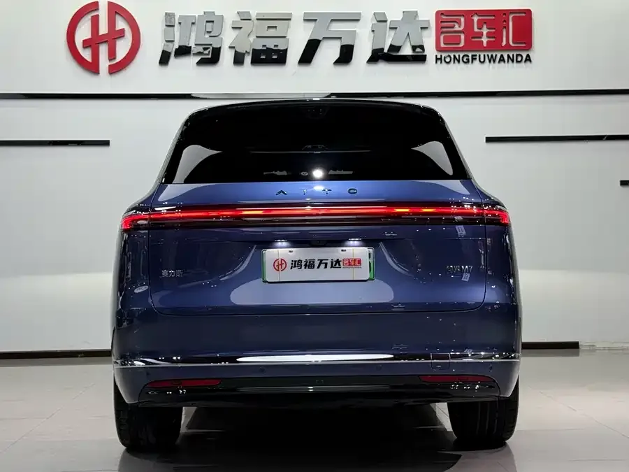 AITO M7 Wenjie M7 2026 Extended Range Ultra 4WD 5-Seater (192-line LiDAR) 2025 — миниатюра 2