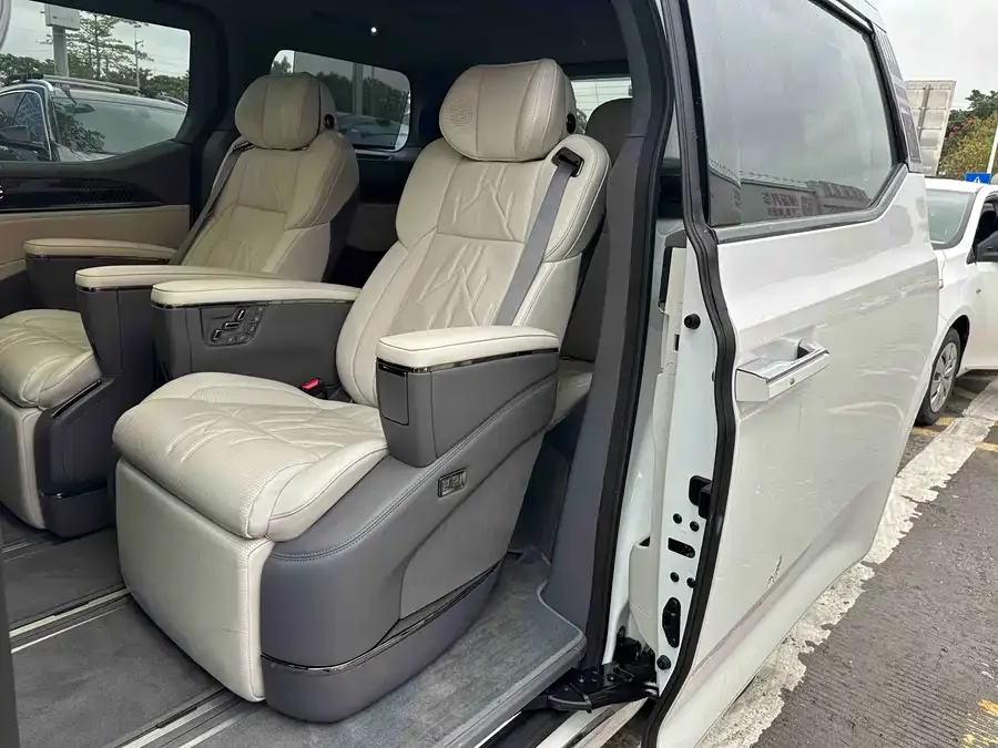 Zeekr 009 Zeekr 009 2024 seven-seat aisle version four-wheel drive 108kWh 2025 — миниатюра 4