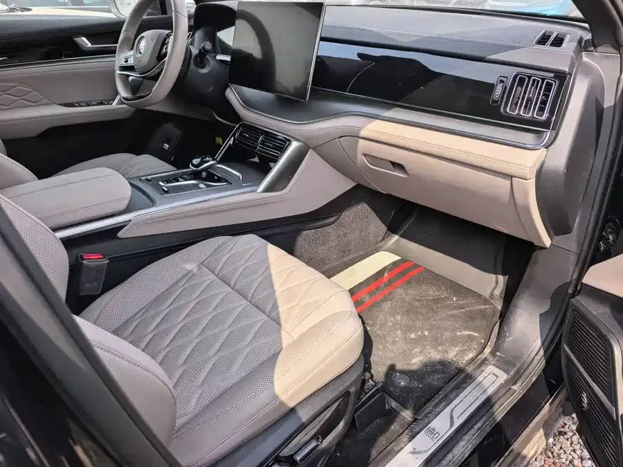 BYD Tang New Energy Tang New Energy 2024 DM-i Honor Edition 112KM Premium Edition 2024 — миниатюра 3