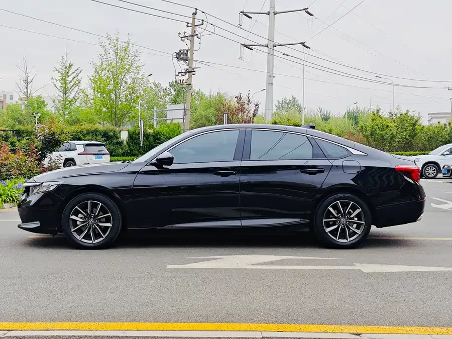 Honda Inspire 2022 Insignia 260TURBO Elegant Edition 2022 — миниатюра 5