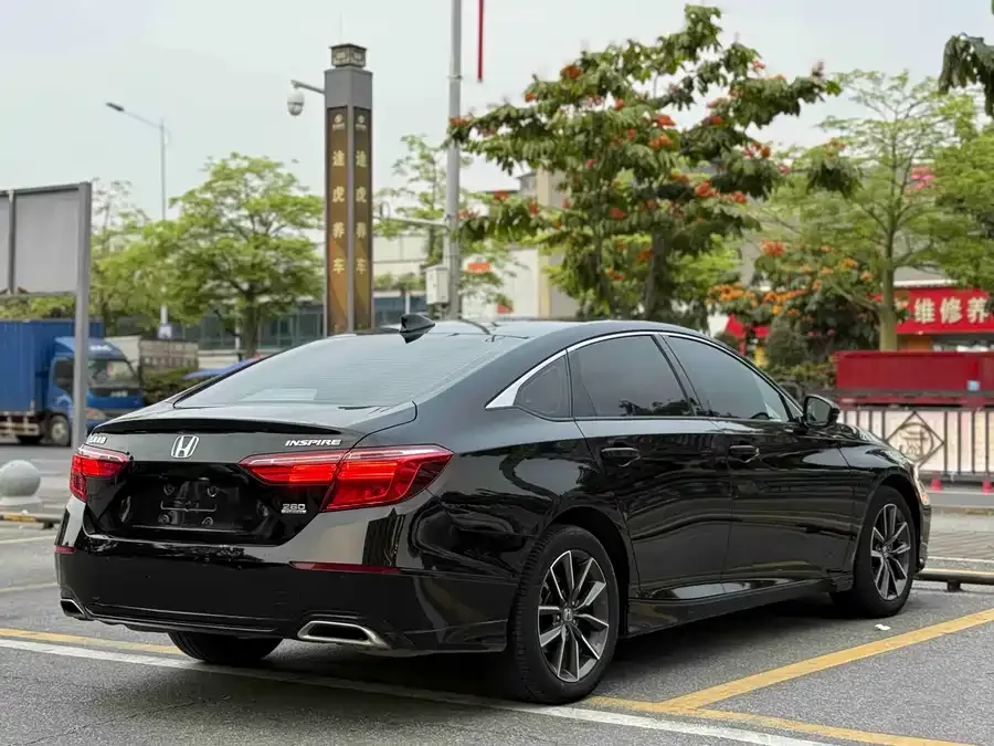 Honda Inspire 2022 Insignia 260TURBO Elegant Edition 2022 — миниатюра 5