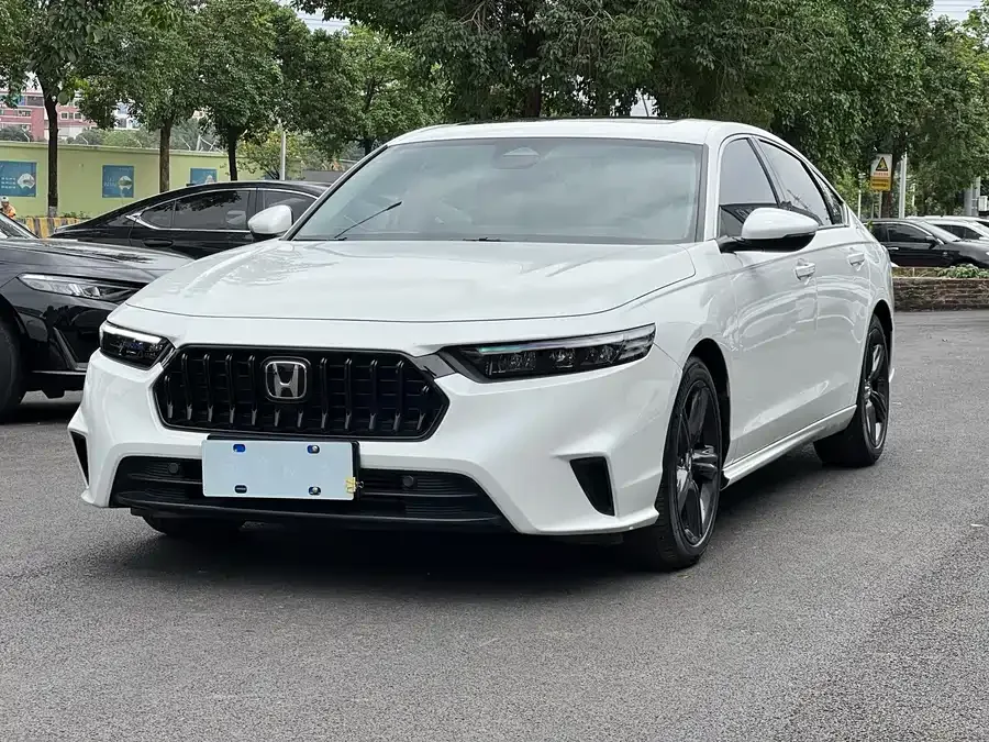 Honda Inspire Insignia 2024 260TURBO Elite Edition 2024 — миниатюра 3