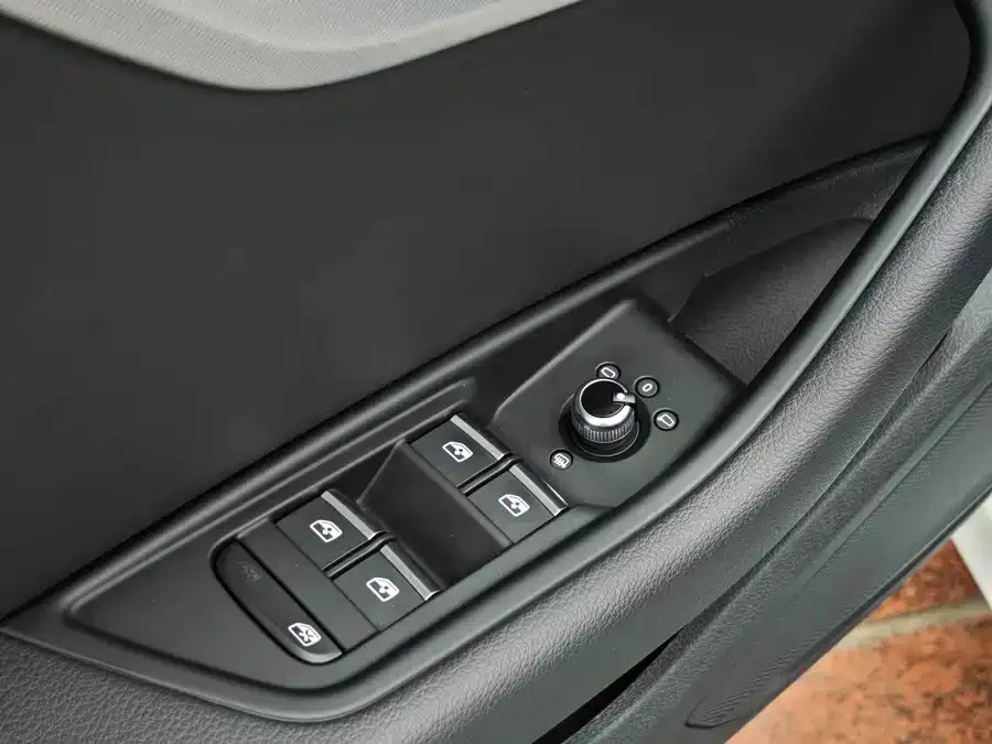 Audi A5 Audi A5 (Imported) 2022 Sportback 40 TFSI Stylish Dynamic Model 2022 — миниатюра 4