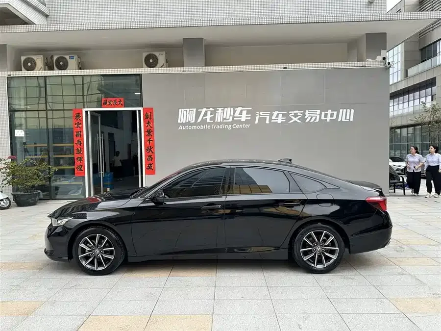 Honda Inspire Inship 2022 260TURBO Exquisite Edition 2022 — миниатюра 4