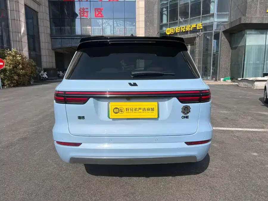 Li Xiang One Ideal ONE 2021 extended range 6-seater version 2022 — миниатюра 3