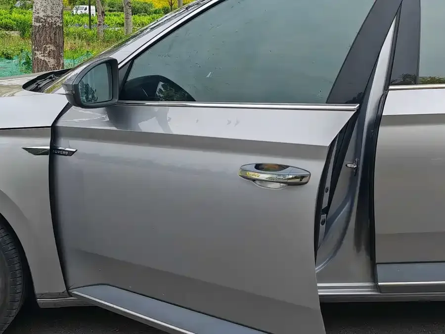 Skoda SuperB Super 2024 TSI330 DSG luxury version 2024 — миниатюра 3
