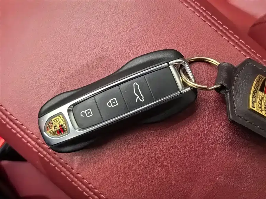 Porsche 911 2023 Carrera 3.0T 2024 — миниатюра 3