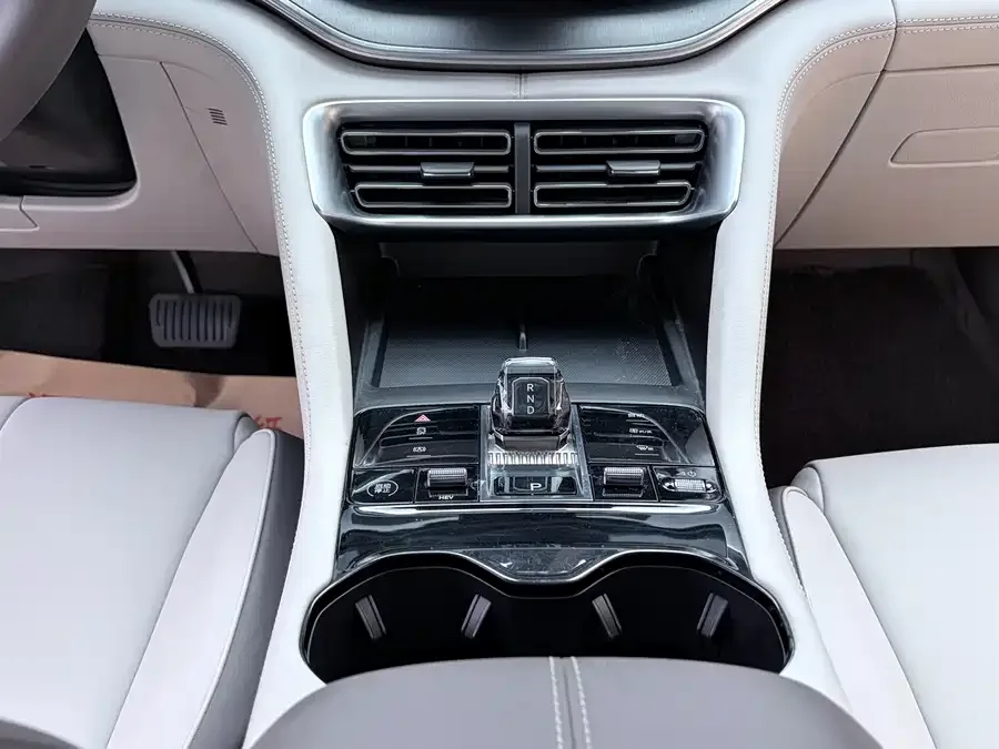 BYD Song PLUS New Energy Song PLUS New Energy 2025 DM-i 112KM Premium Edition 2024 — миниатюра 4