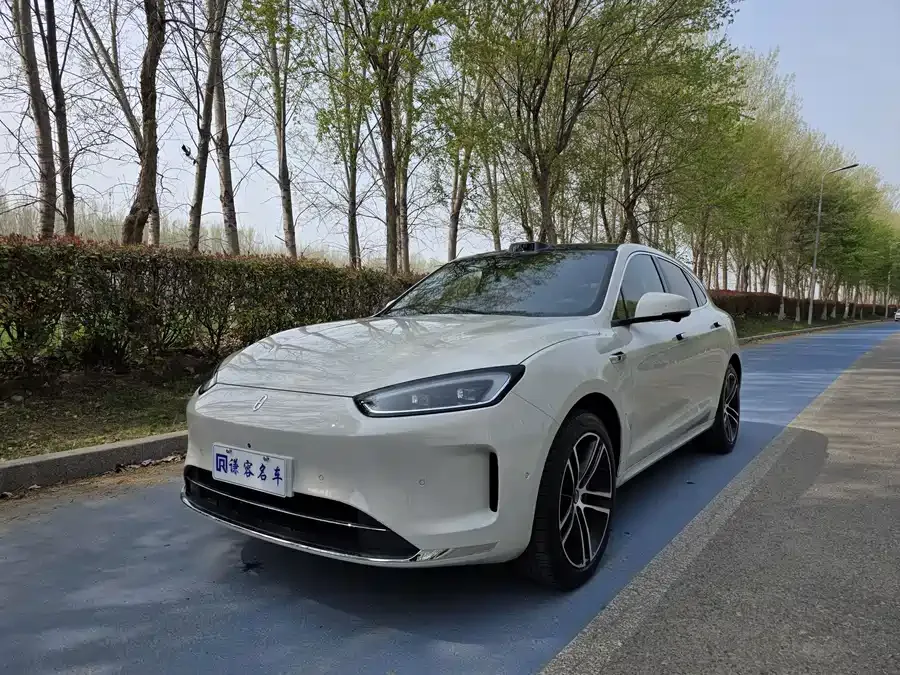 AITO M5 M5 2025 Extended Range Ultra 4WD Edition 2025 — фото 1, купить с доставкой в Москву