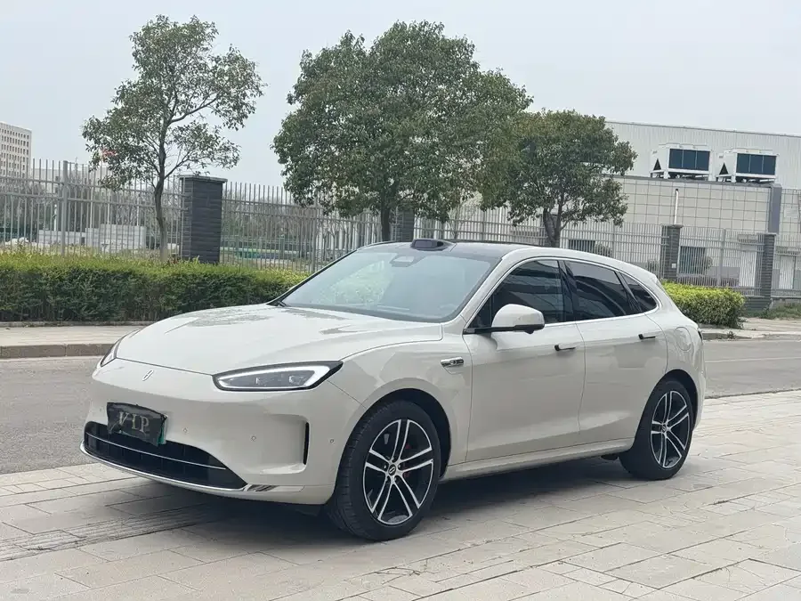 AITO M5 M5 2025 Extended Range Ultra 4WD Edition 2025 — фото 1, купить с доставкой в Москву