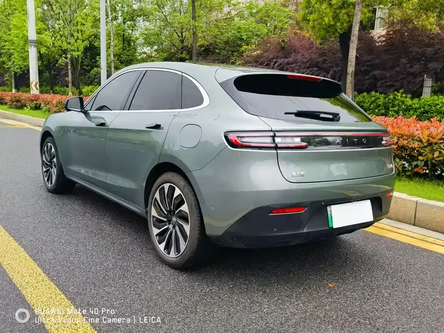 AITO M5 M5 2022 Extended Range Rear-Drive Standard Edition 2022 — миниатюра 3