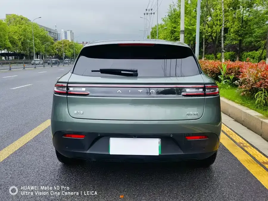 AITO M5 M5 2022 Extended Range Rear-Drive Standard Edition 2022 — миниатюра 5