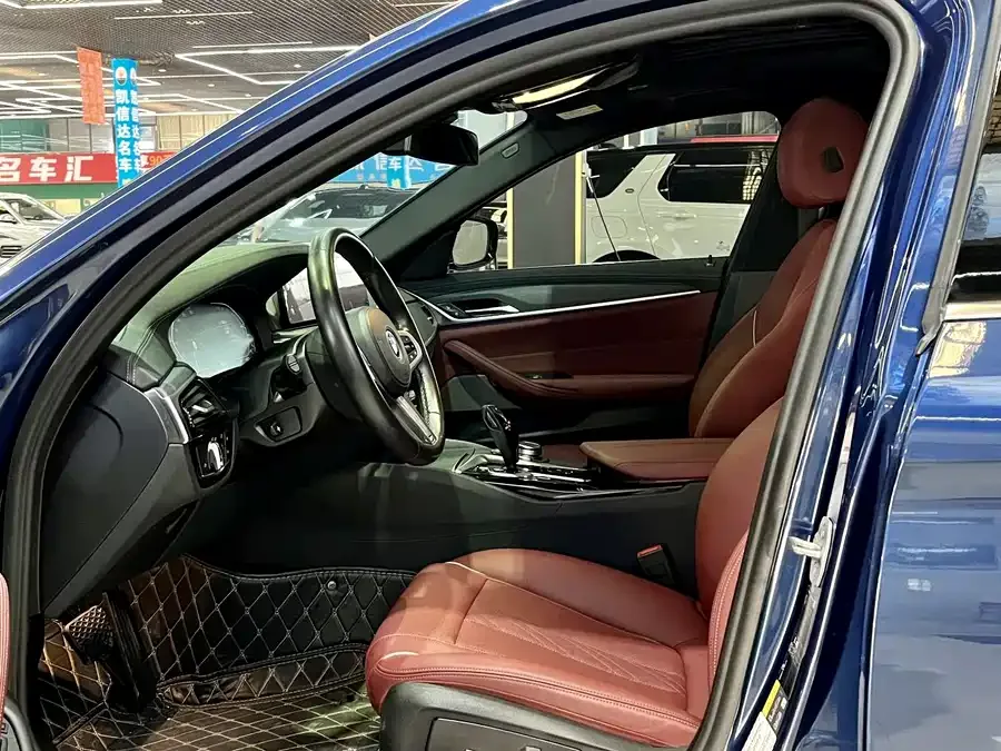 BMW 5 Series New Energy 2022 535Le M Sports Package 2022 — миниатюра 4