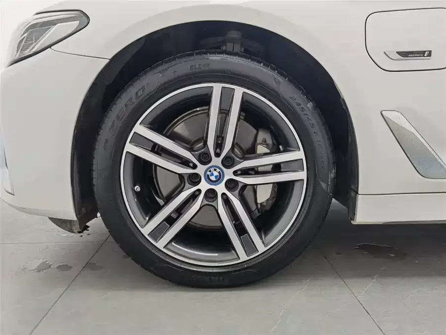 BMW 5 Series New Energy 2022 Model 535Le Luxury Package 2023 — миниатюра 5