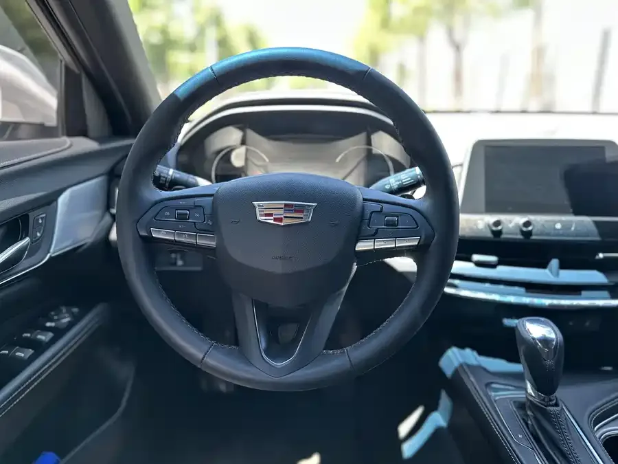 Cadillac CT4 2023 28T Luxury Edition 2024 — миниатюра 5