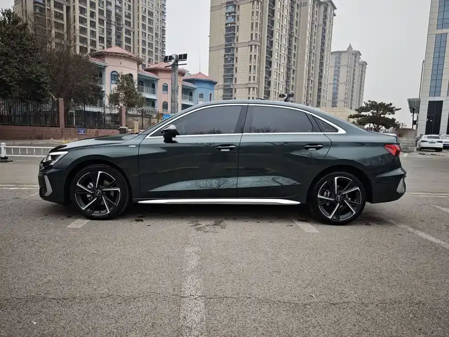 Audi A3 2024 A3L Limousine 35 TFSI Fashion Sports 2024 — миниатюра 5