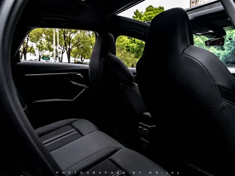 Audi A3 2024 Sportback 35 TFSI stylish and sporty 2024 — миниатюра 5