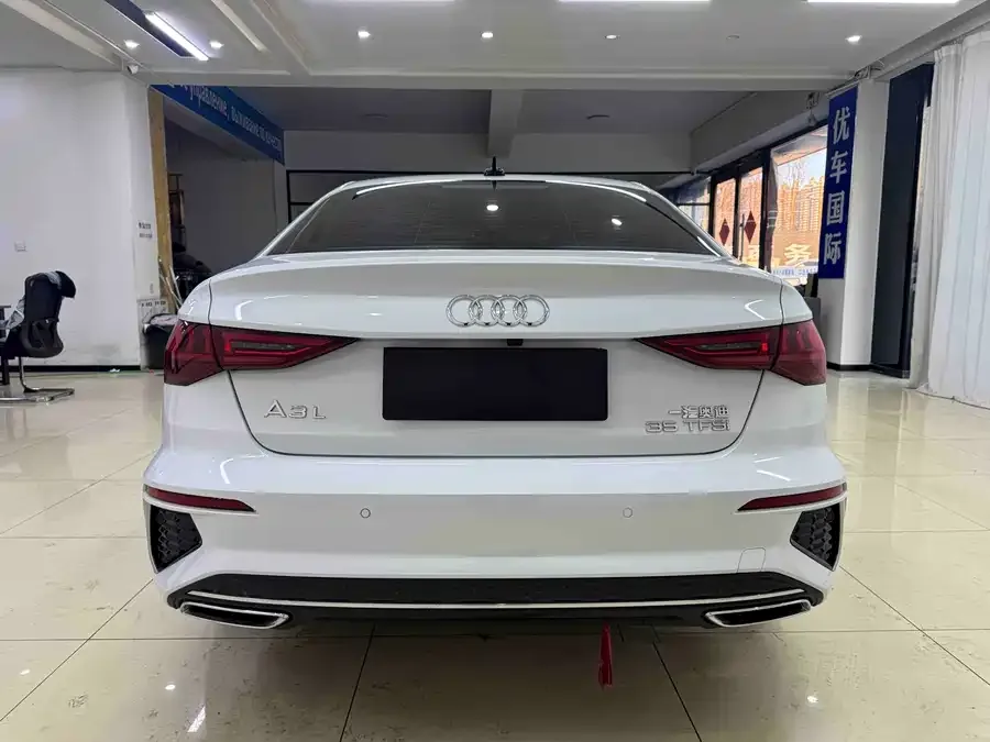 Audi A3 2024 A3L Limousine 35 TFSI Fashion Sports 2023 — миниатюра 2
