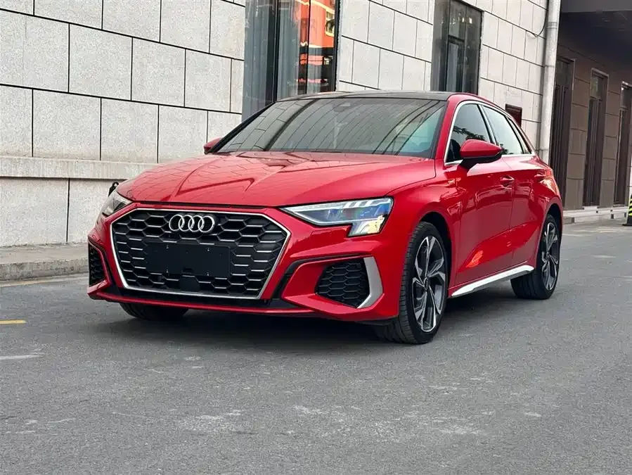 Audi A3 2022 Sportback 35 TFSI stylish and sporty 2022 — фото 1, купить с доставкой в Москву