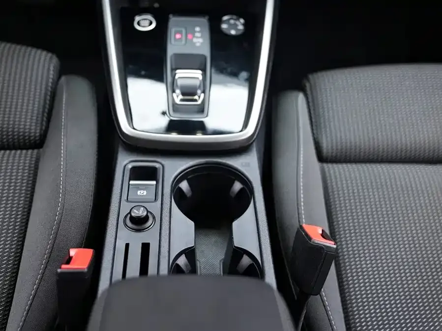 Audi A3 2022 Sportback 35 TFSI Aggressive Sports Edition 2023 — миниатюра 5