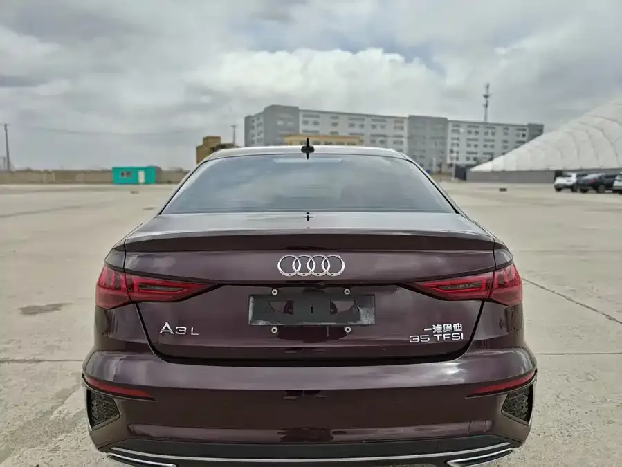 Audi A3 2022 A3L Limousine 35 TFSI Fashion Sports 2023 — миниатюра 2
