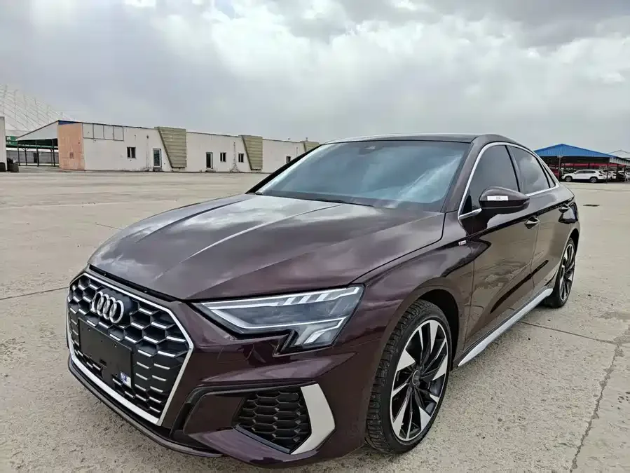 Audi A3 2022 A3L Limousine 35 TFSI Fashion Sports 2023 — фото 1, купить с доставкой в Москву