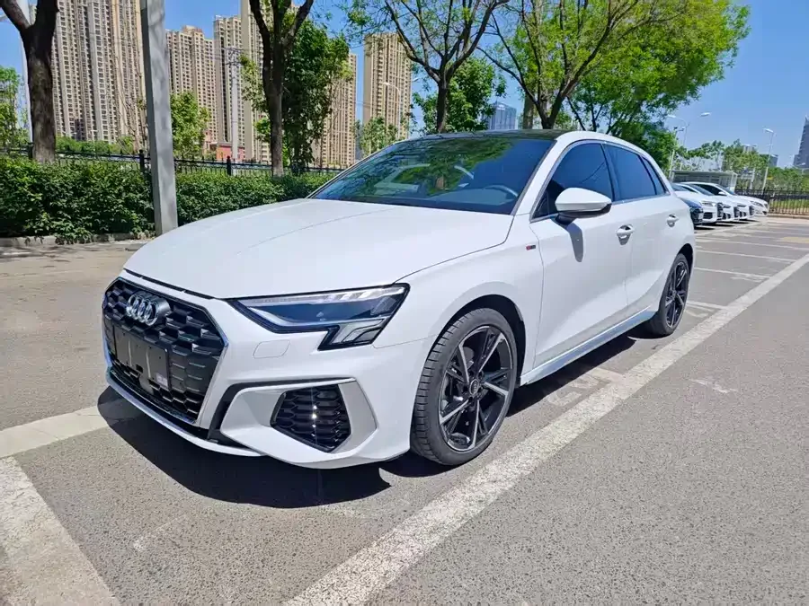 Audi A3 2022 Sportback 35 TFSI stylish and sporty 2022 — фото 1, купить с доставкой в Москву