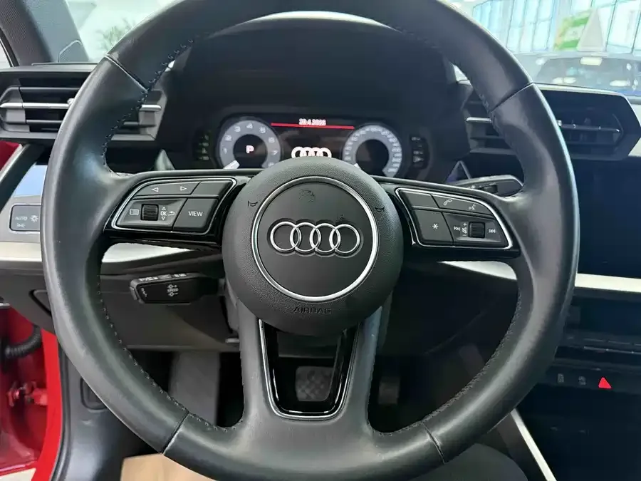 Audi A3 2022 A3L Limousine 35 TFSI aggressive and sporty 2022 — миниатюра 5