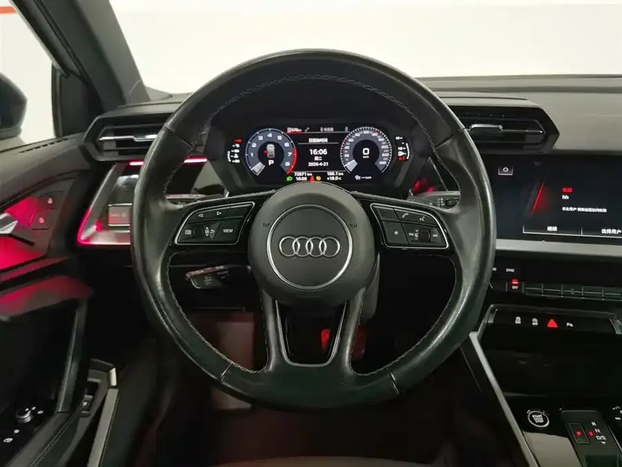 Audi A3 2022 Sportback 35 TFSI stylish and sporty 2023 — миниатюра 5