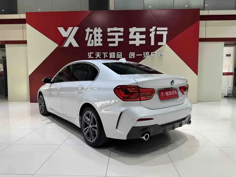 BMW 1 Series BMW 1 Series 2022 120i M Sport Edition 2022 — миниатюра 4