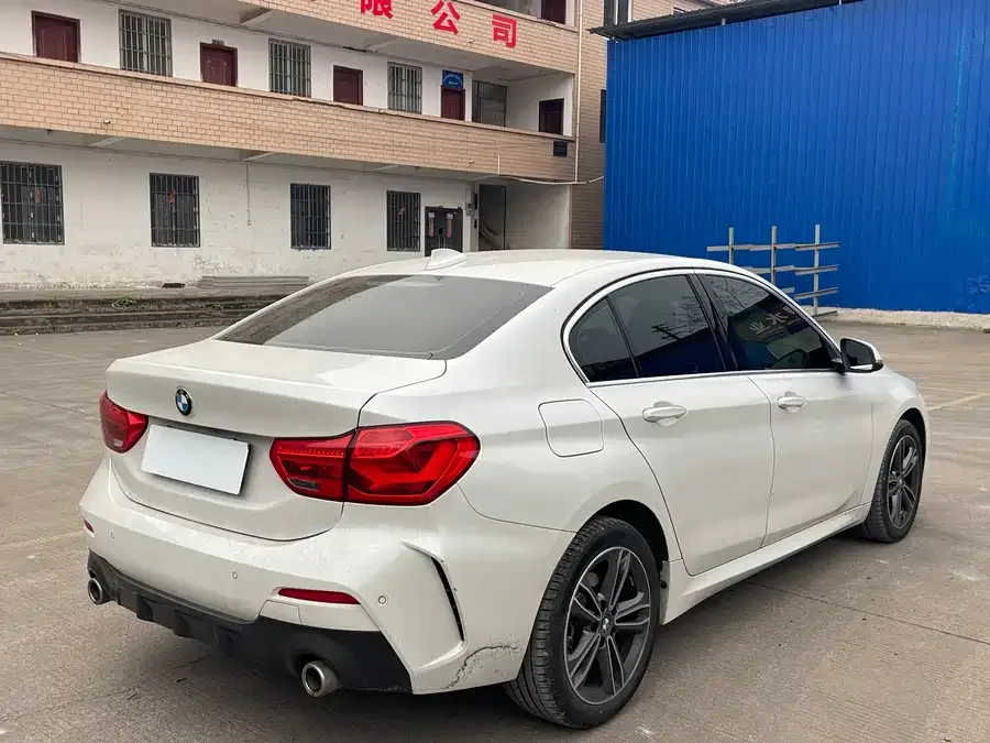 BMW 1 series BMW 1 Series 2023 120i M Sport 2023 — миниатюра 2