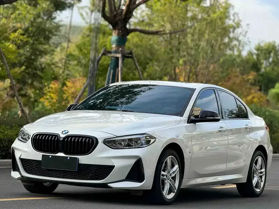 BMW 1 series BMW 1 Series 2023 120i M Sport Night Edition 2023 — фото 1, купить с доставкой в Москву