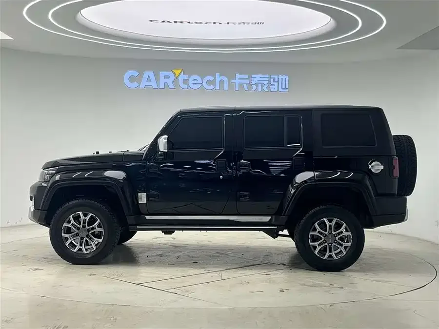 BAIC BJ40 Beijing Off-road BJ40 2024 2.0T City Hunter Glory Edition 2024 — миниатюра 2