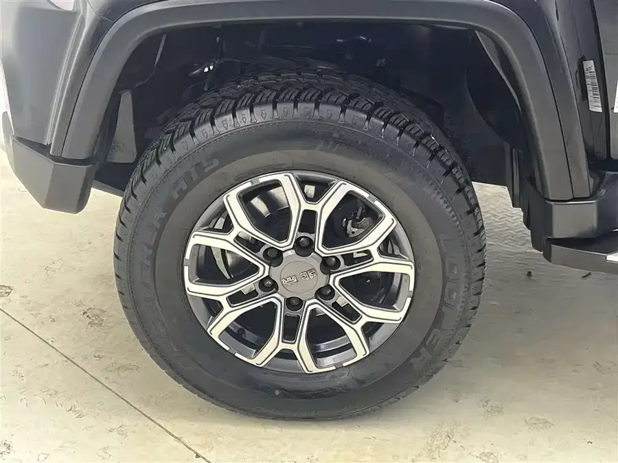 BAIC BJ40 Beijing Off-road BJ40 2024 2.0T City Hunter Glory Edition 2024 — миниатюра 3