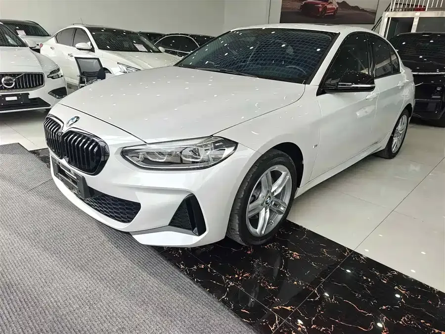 BMW 1 series BMW 1 Series 2022 120i M Sport Night Edition 2023 — фото 1, купить с доставкой в Москву