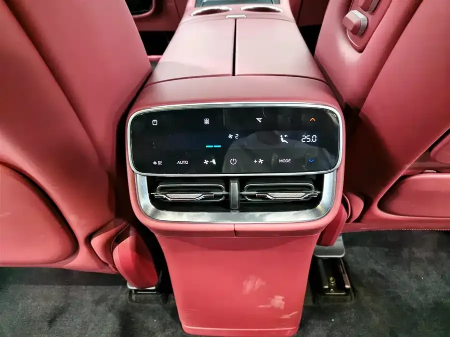 AITO M7 Wenjie M7 2026 Extended Range Ultra 4WD 5-Seater (192-line LiDAR) 2025 — миниатюра 5