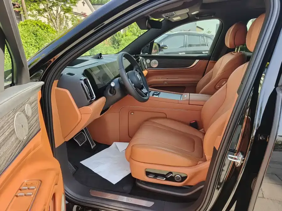 AITO M9 Wenjie M9 2025 Extended Range Ultra Edition 52kWh 6-Seat Version (192-line LiDAR) 2025 — миниатюра 3
