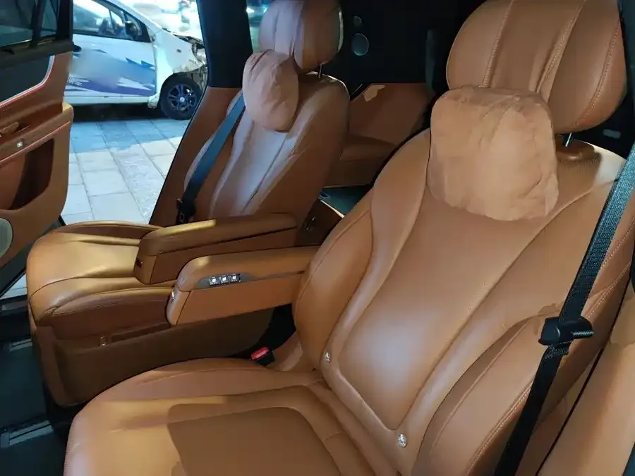 AITO M9 M9 2024 Extended Range Ultra Edition 42kWh 6-seater Edition 2024 — миниатюра 5