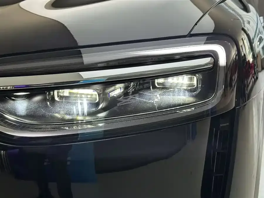 AITO M7 Wenjie M7 2026 Extended Range Max 4WD 5-Seater (192-line LiDAR) 2026 — миниатюра 2