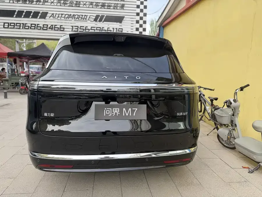AITO M7 Wenjie M7 2026 Extended Range Max 4WD 6-Seater (192-line LiDAR) 2026 — миниатюра 2
