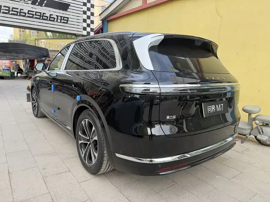 AITO M7 Wenjie M7 2026 Extended Range Max 4WD 6-Seater (192-line LiDAR) 2026 — миниатюра 4
