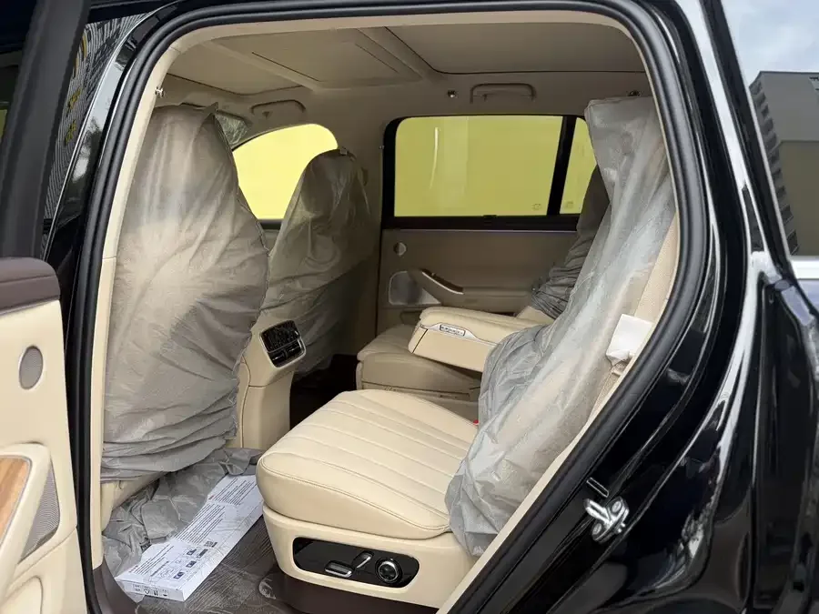 AITO M7 Wenjie M7 2026 Extended Range Max 4WD 6-Seater (192-line LiDAR) 2026 — миниатюра 5