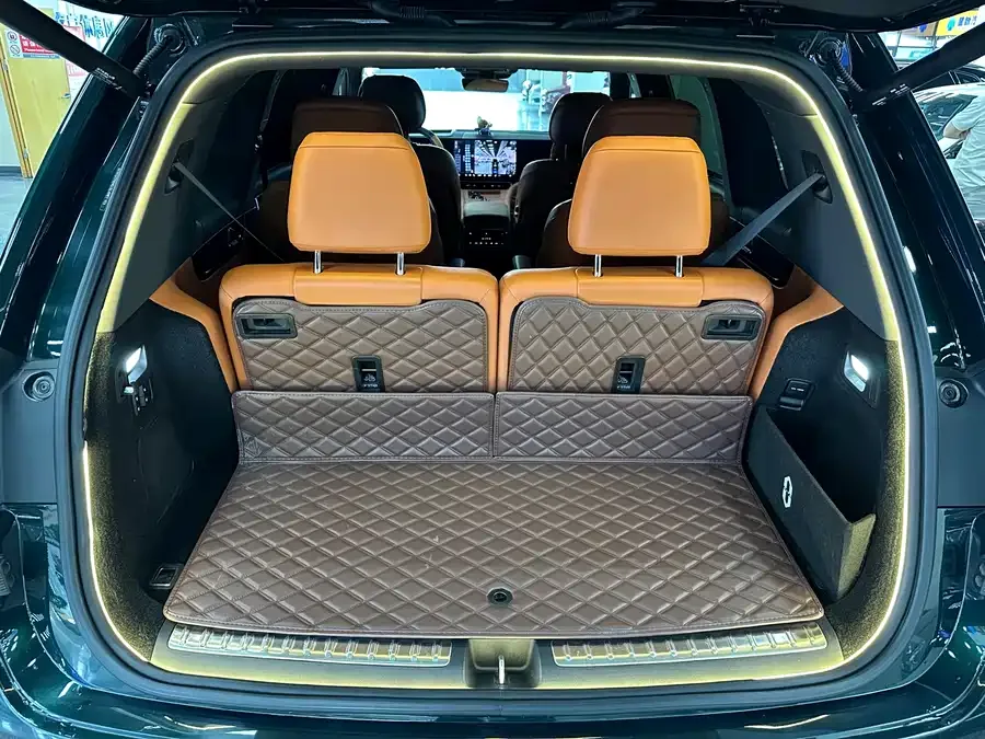 AITO M9 Wenjie M9 2024 Extended Range Max Edition 42kWh 6-seater Edition 2024 — миниатюра 4