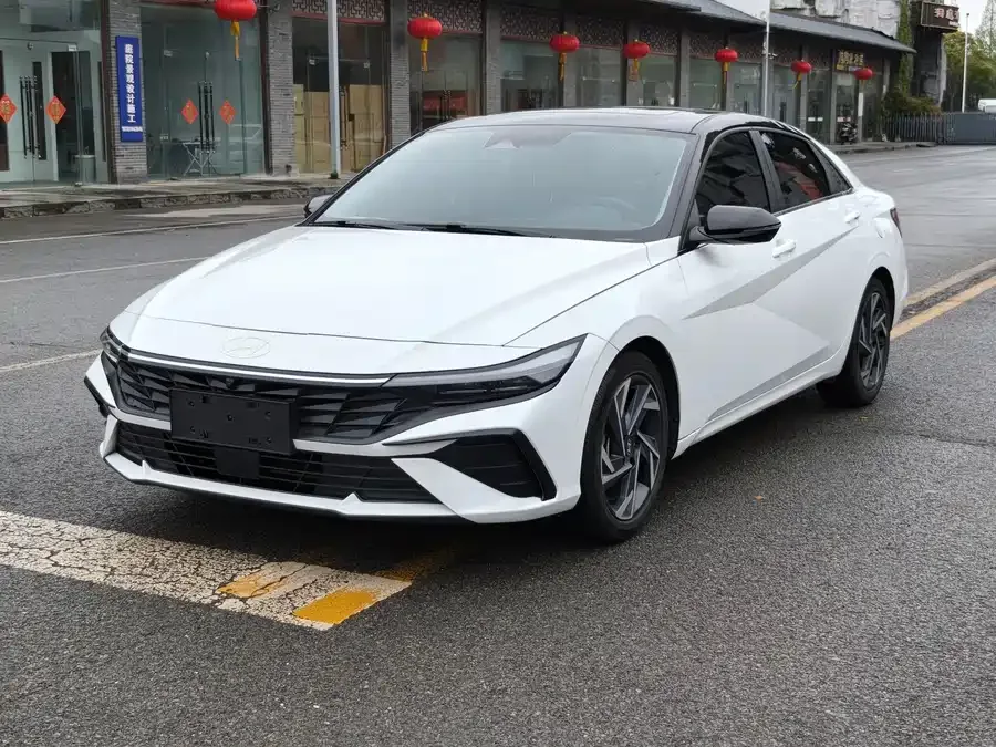 Hyundai Elantra Elantra 2023 1.5L CVT TOP Flagship Edition 2024 — фото 1, купить с доставкой в Москву